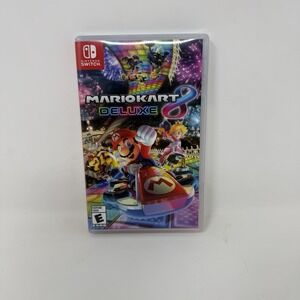 Mario Kart 8 Deluxe - Nintendo Switch - Complete Game in Box